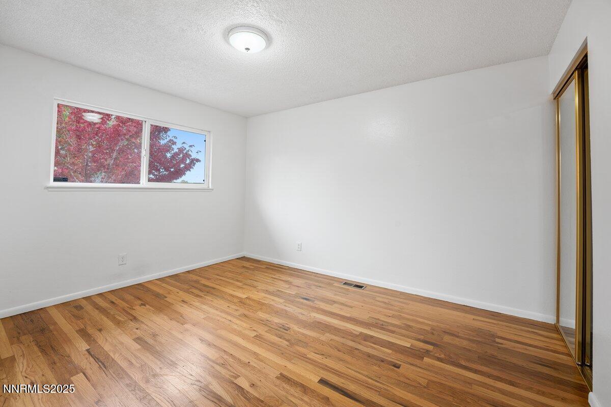 1421 Surf Way