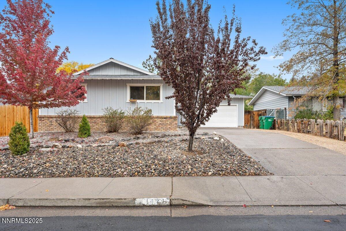 1421 Surf Way