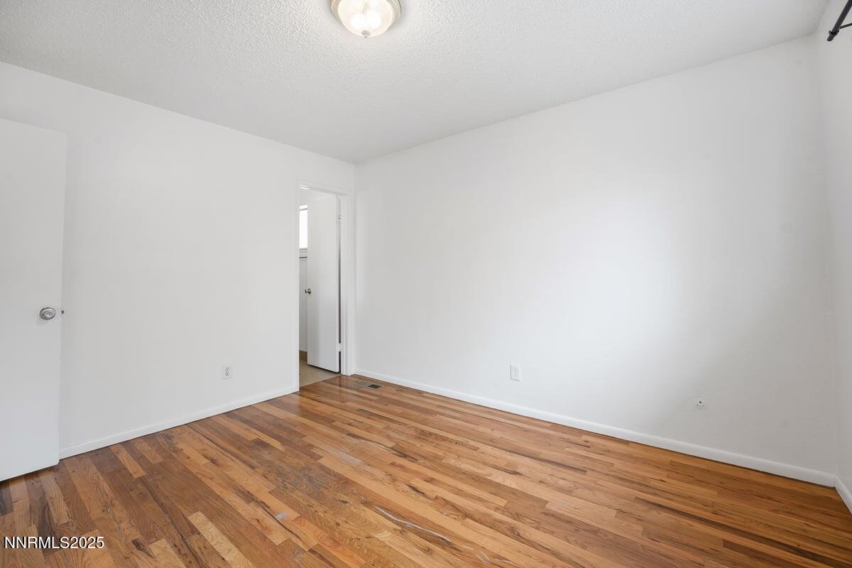1421 Surf Way