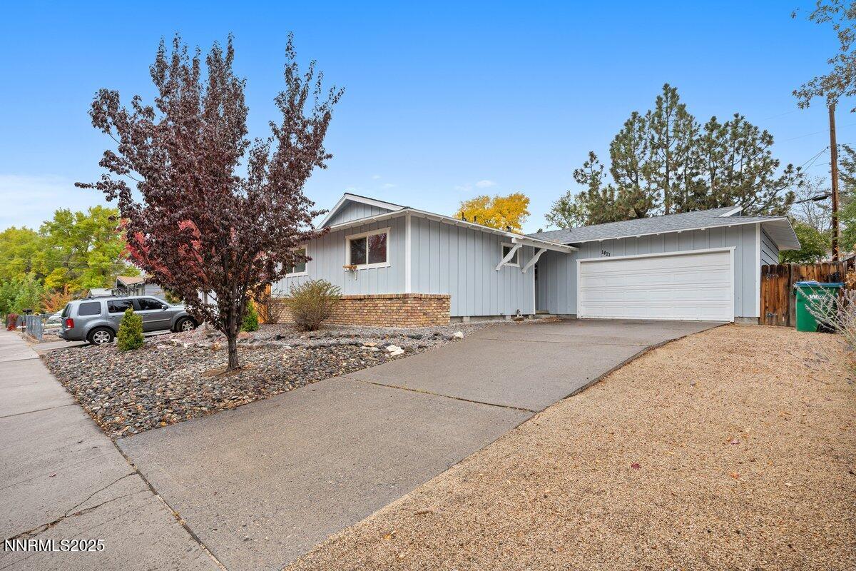 1421 Surf Way