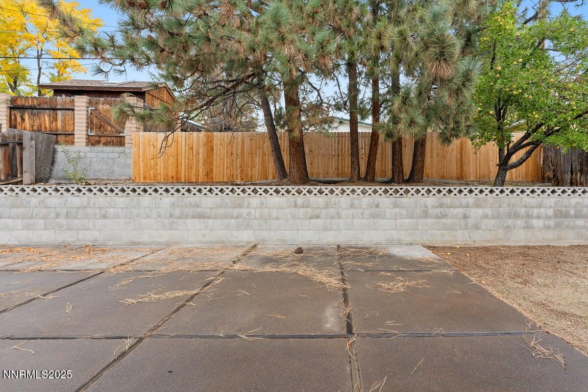 1421 Surf Way