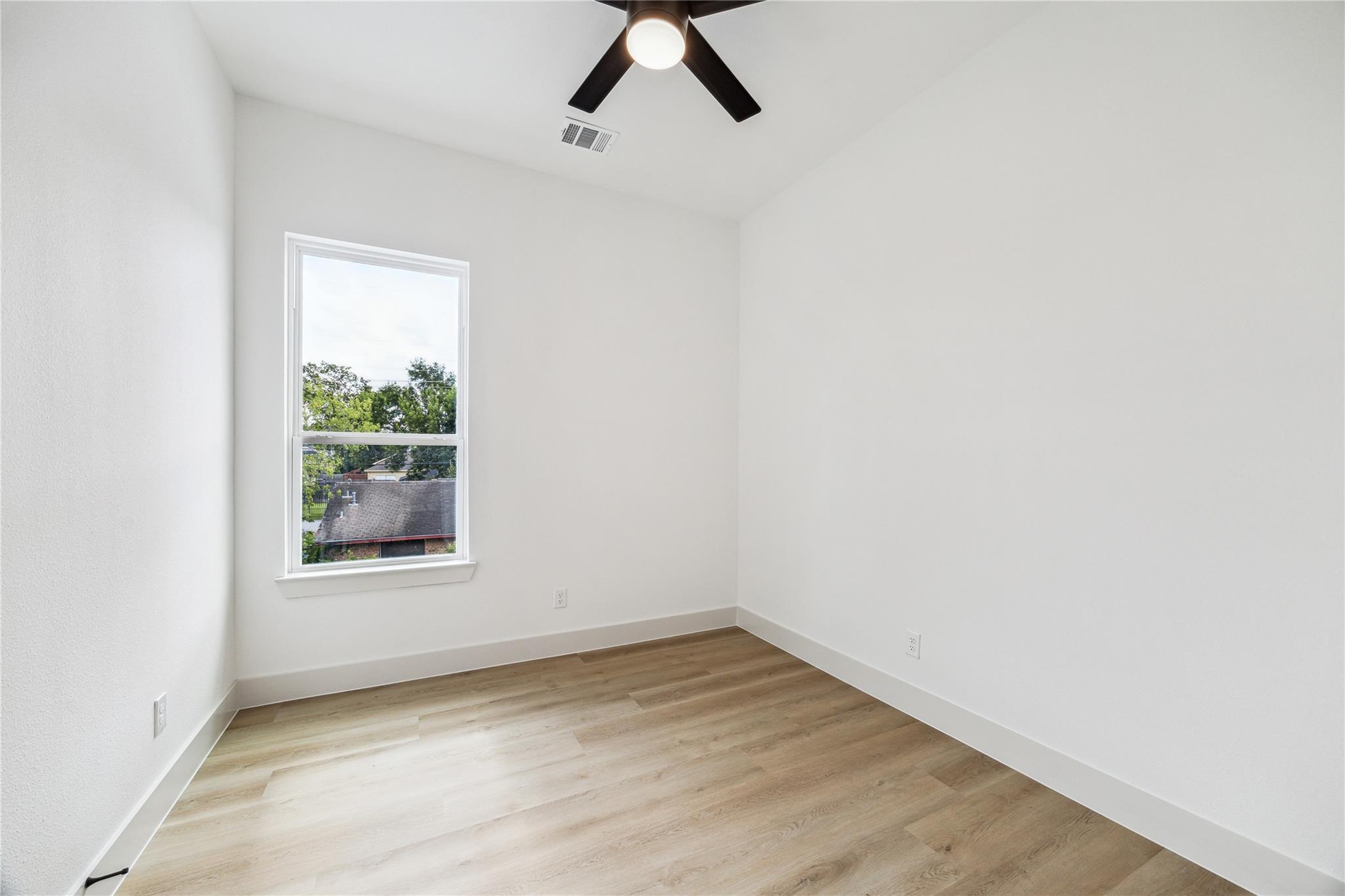 4415 Buck Street Unit: A/B