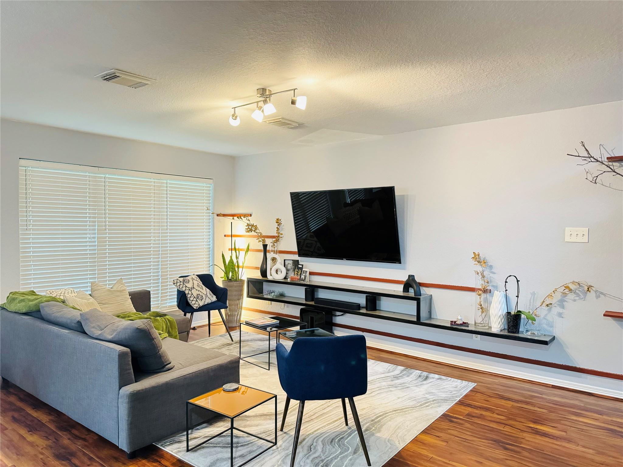 11927 W Vita Circle