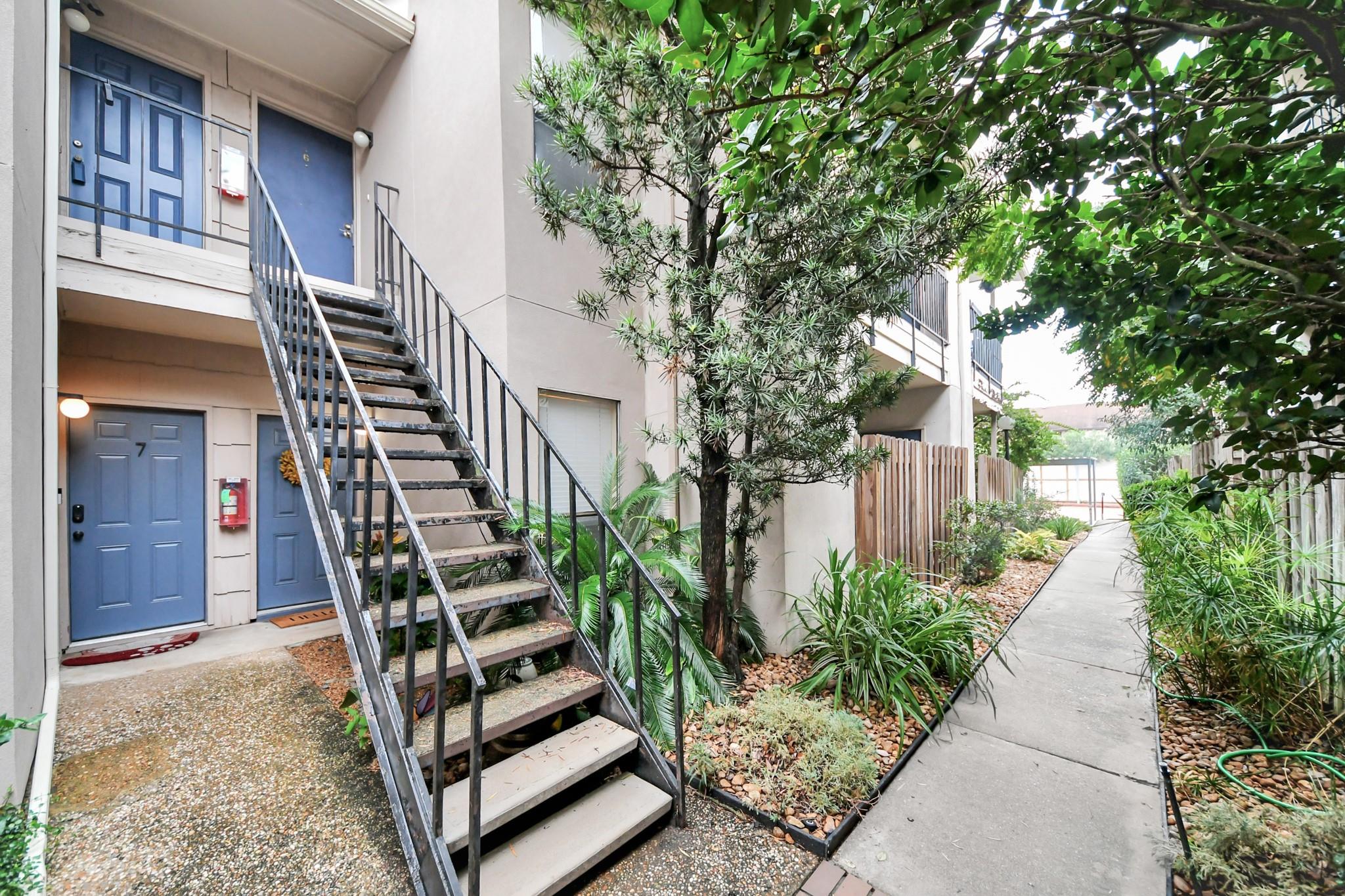 1818 Augusta Drive # 8