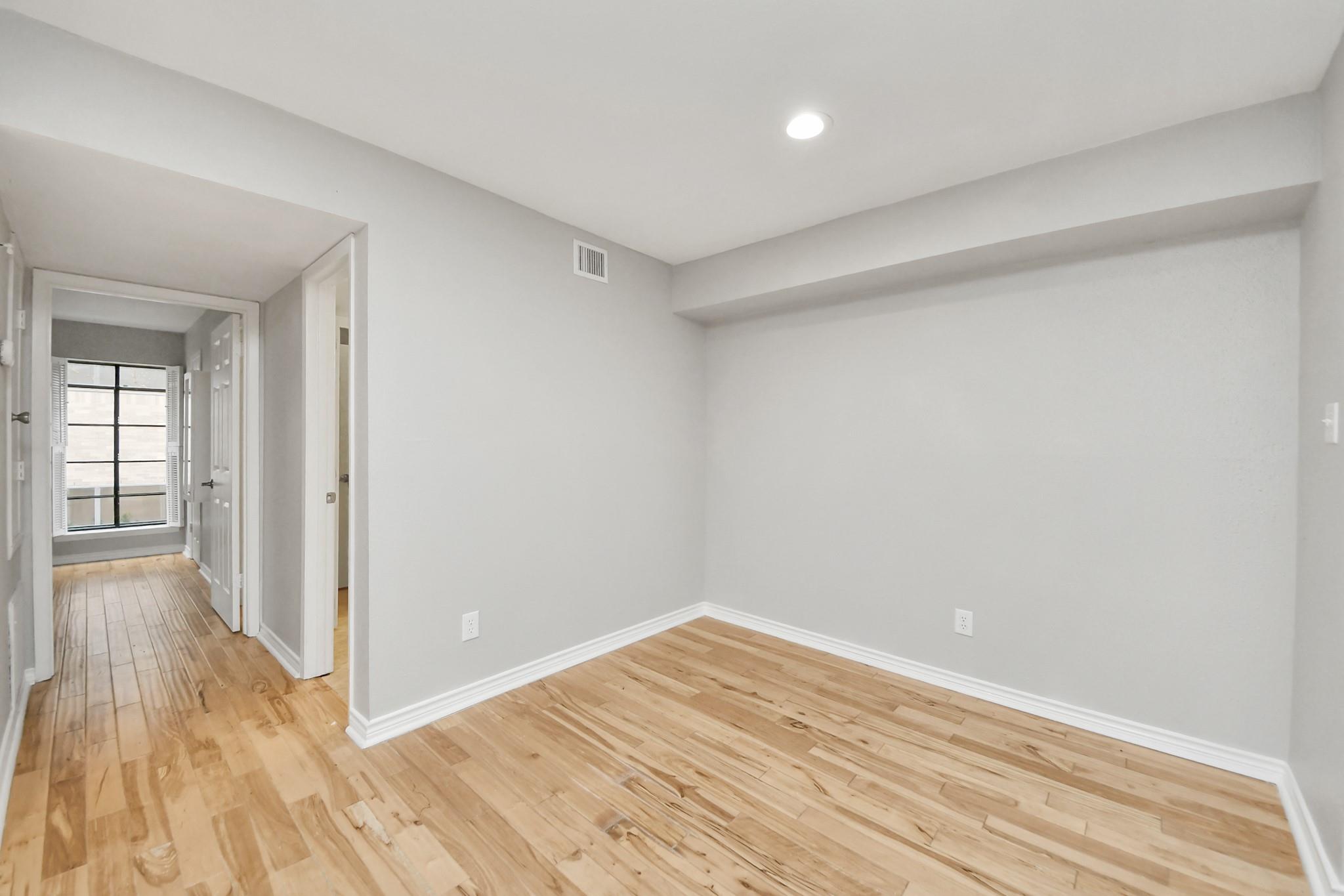 1818 Augusta Drive # 8