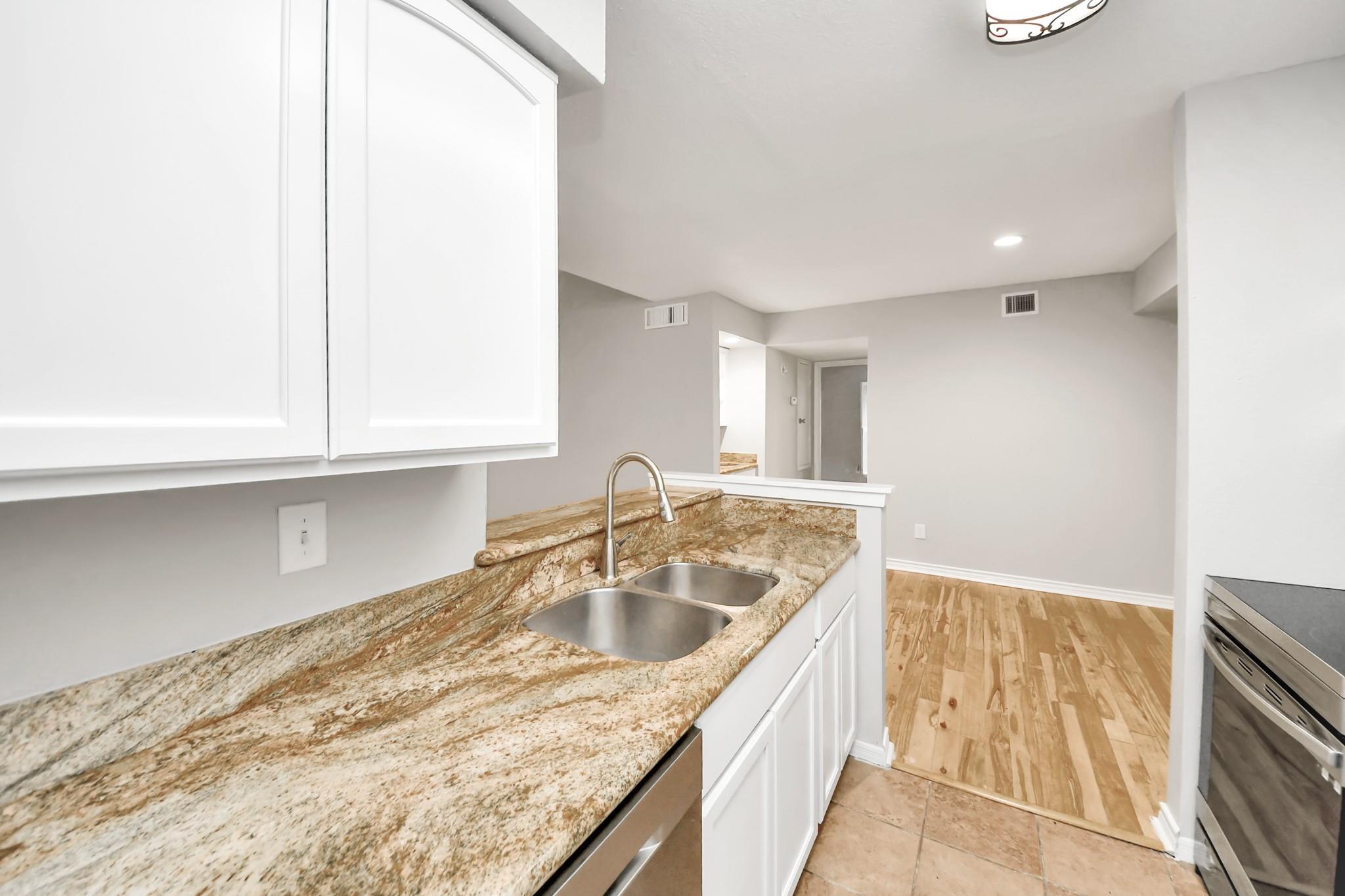 1818 Augusta Drive # 8