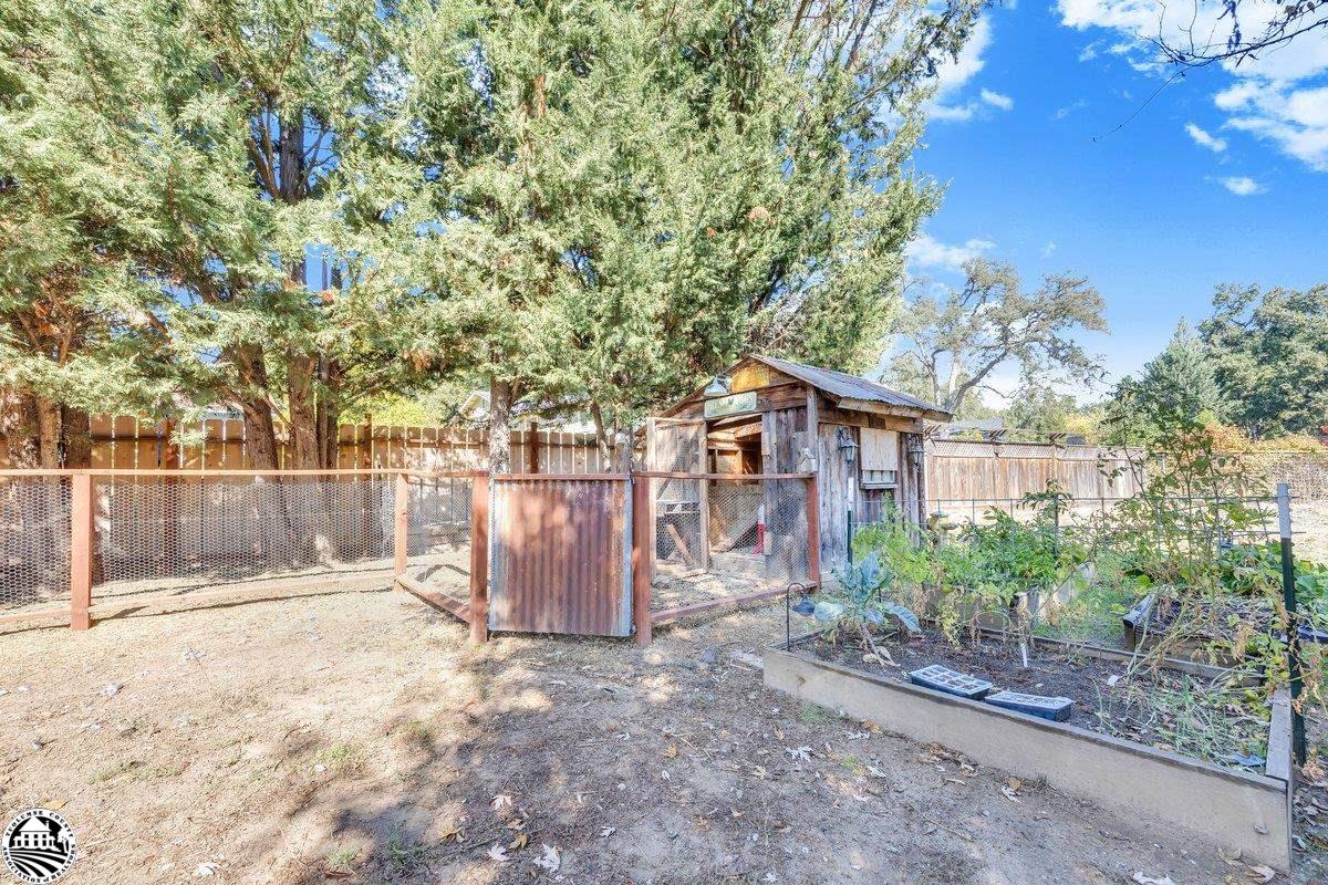 21692 Bellview Creek