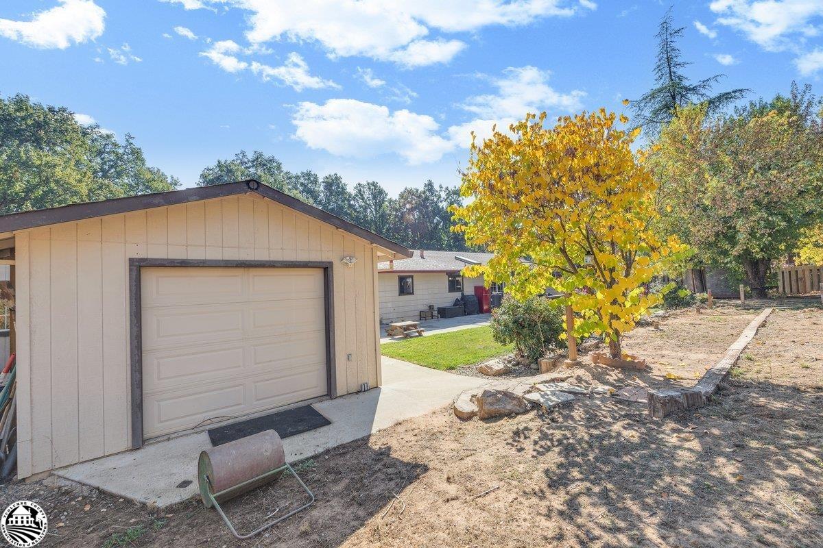 21692 Bellview Creek