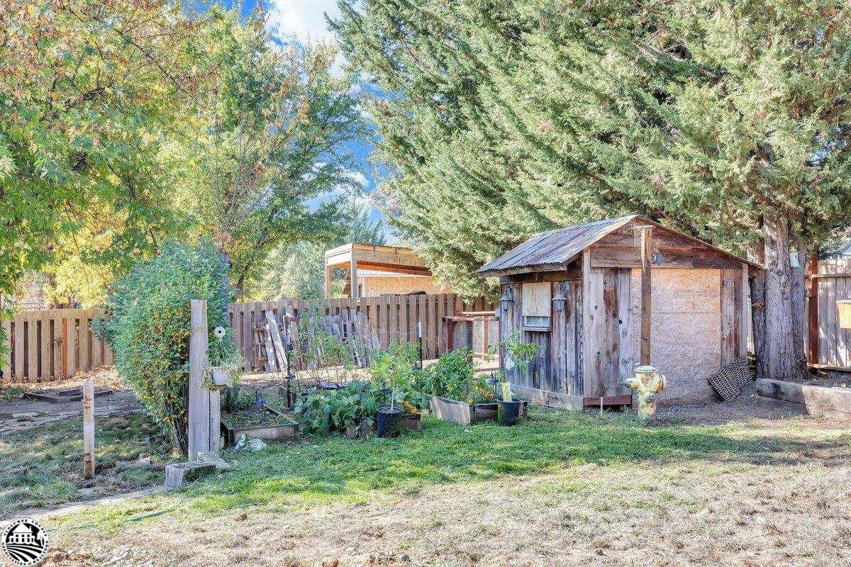 21692 Bellview Creek
