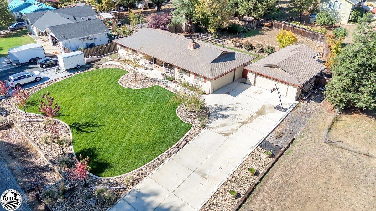 21692 Bellview Creek