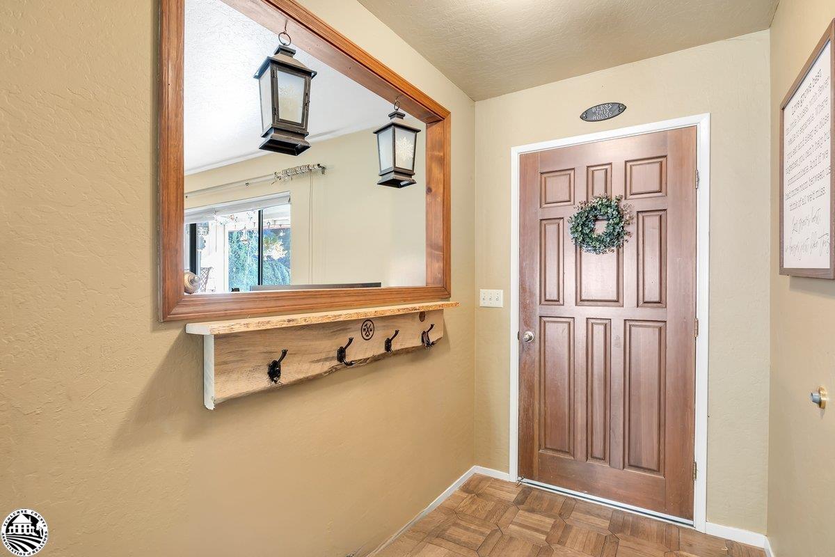 21692 Bellview Creek