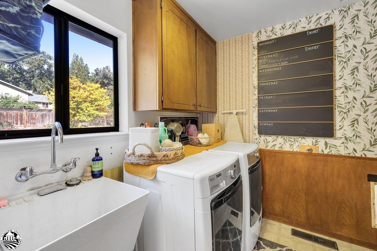 21692 Bellview Creek