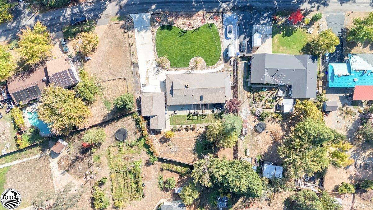21692 Bellview Creek