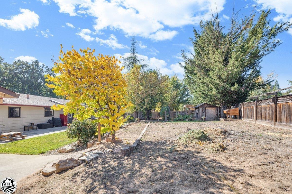 21692 Bellview Creek