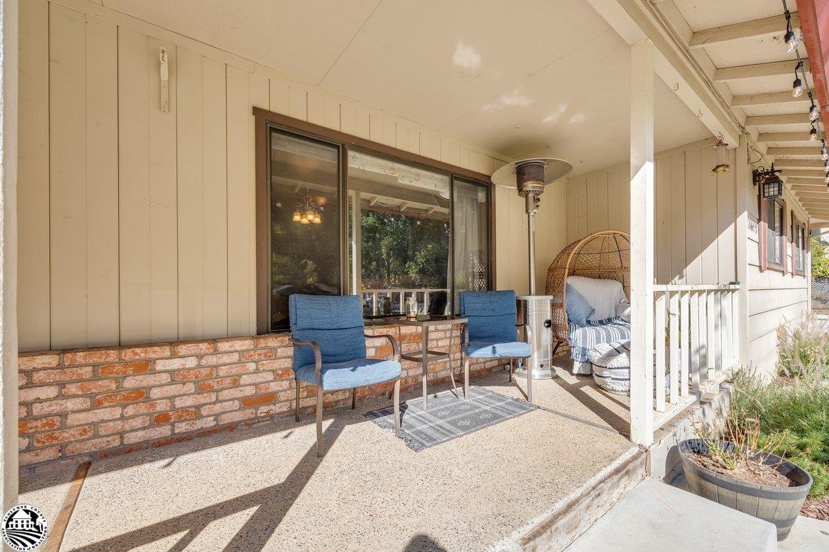 21692 Bellview Creek