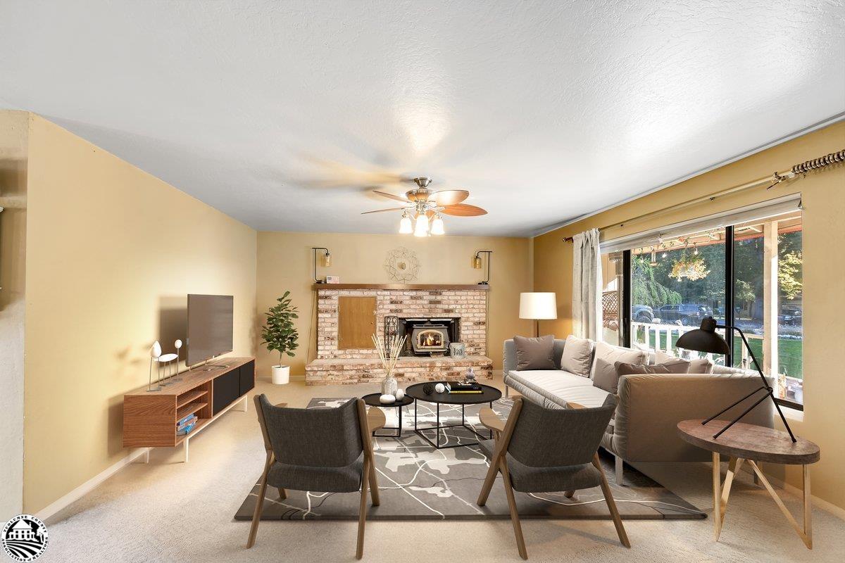 21692 Bellview Creek