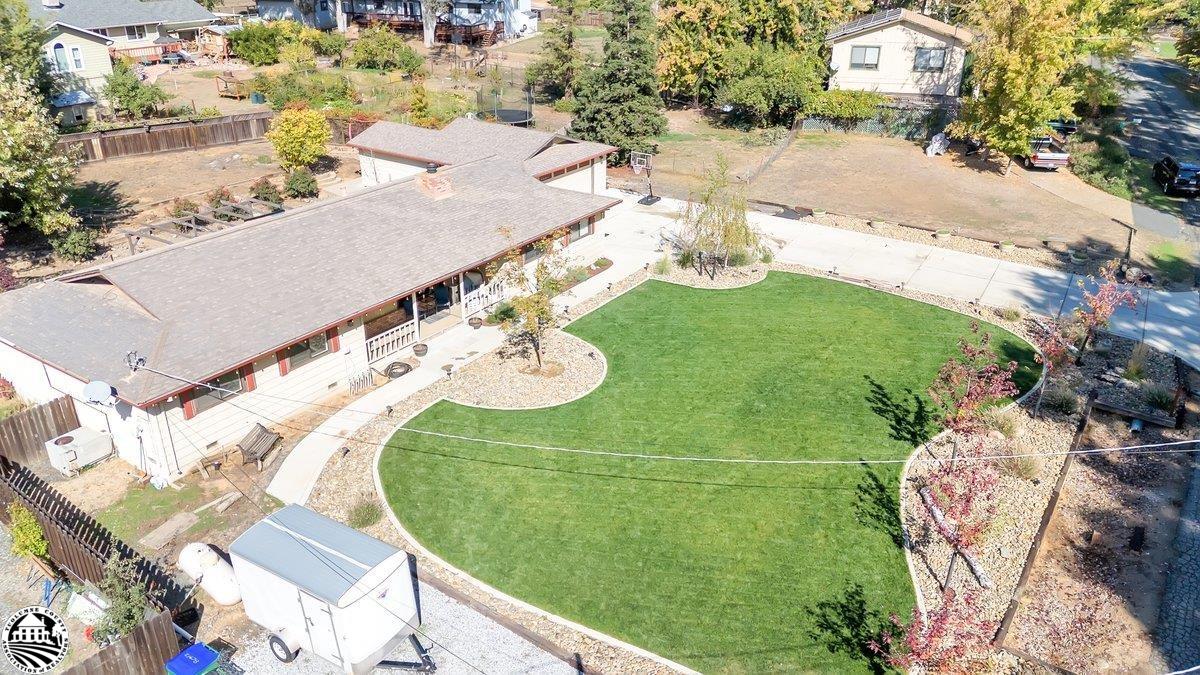 21692 Bellview Creek