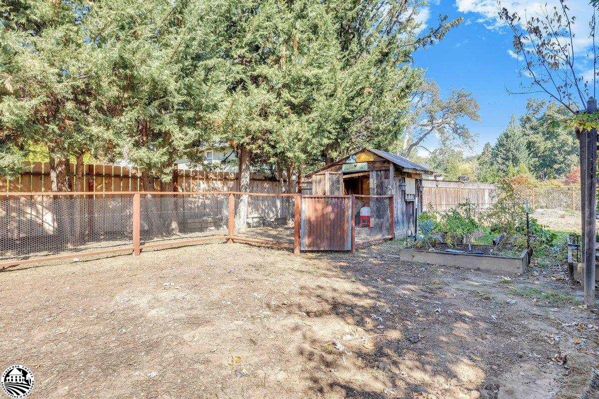 21692 Bellview Creek