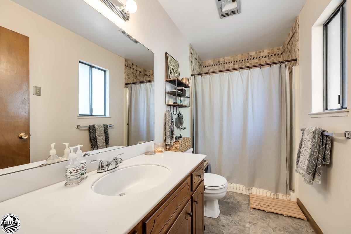 21692 Bellview Creek