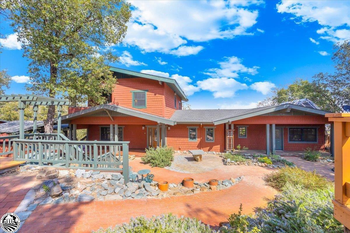 22727 Ridgemont