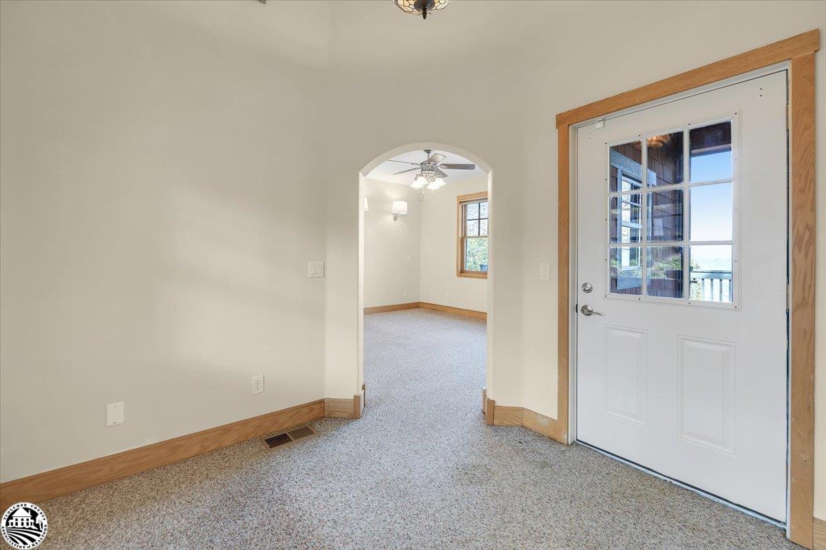 22727 Ridgemont