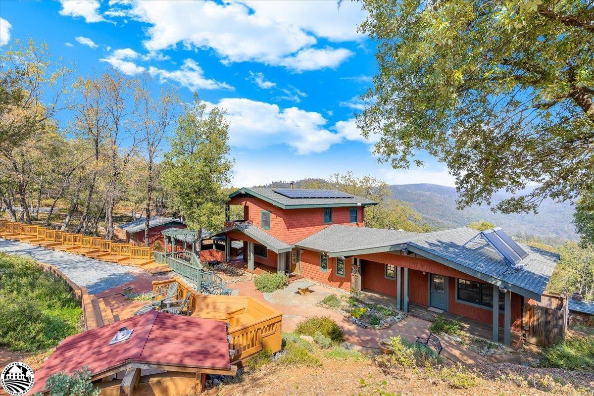 22727 Ridgemont