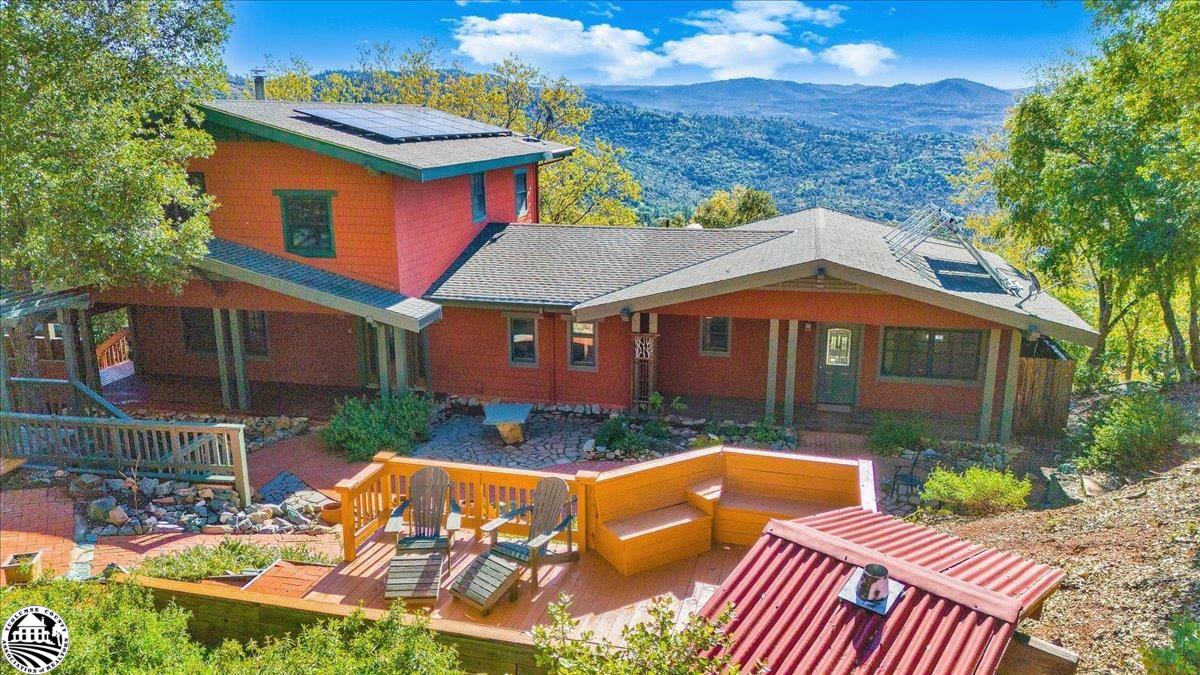 22727 Ridgemont