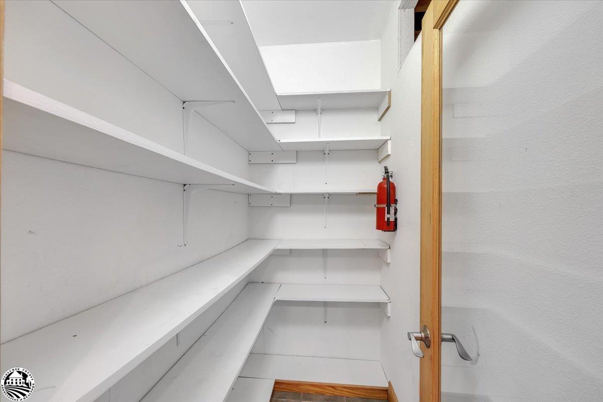 22727 Ridgemont
