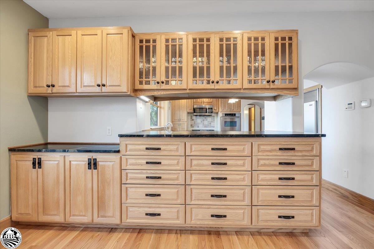 22727 Ridgemont