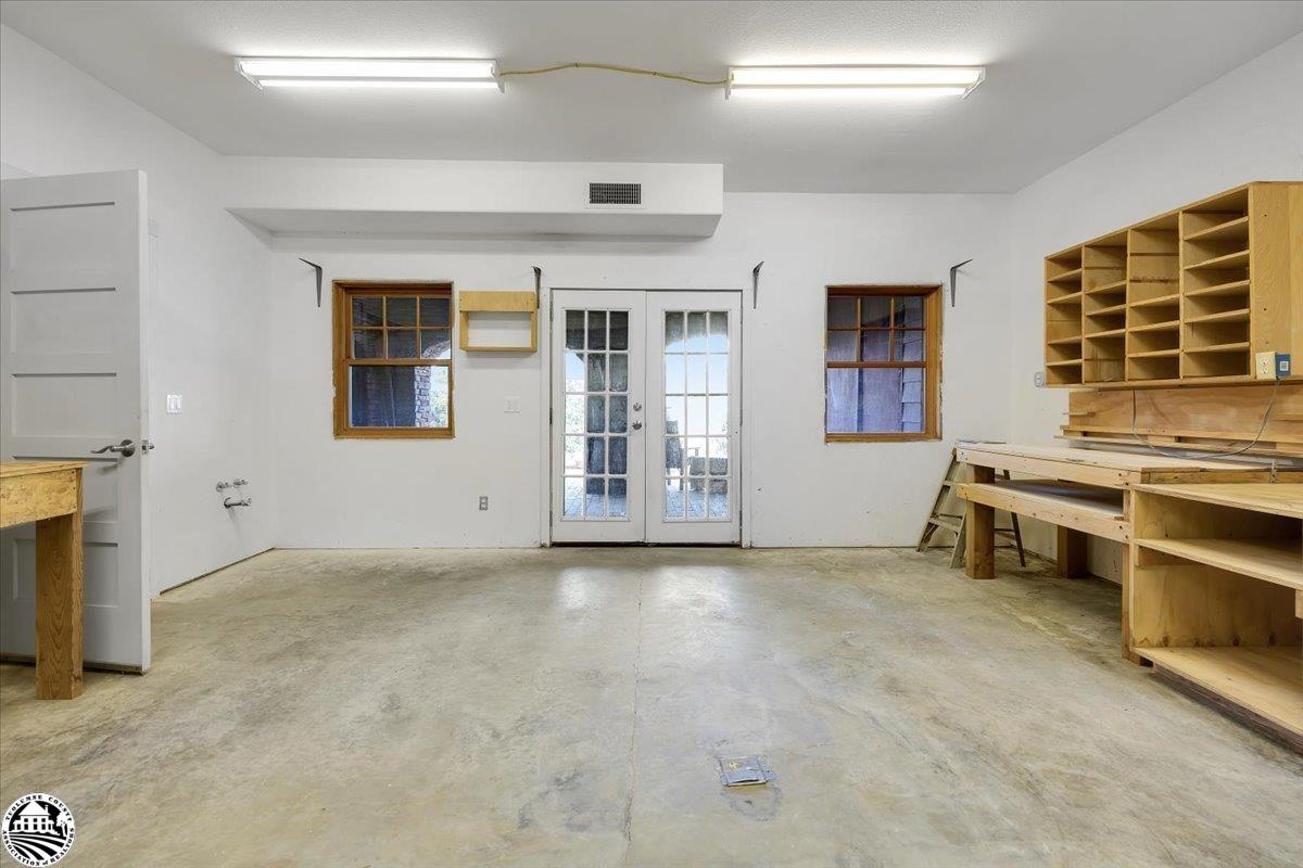 22727 Ridgemont