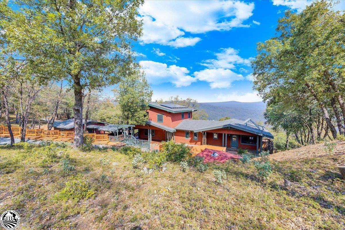 22727 Ridgemont