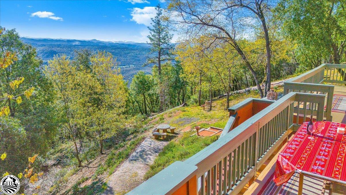 22727 Ridgemont