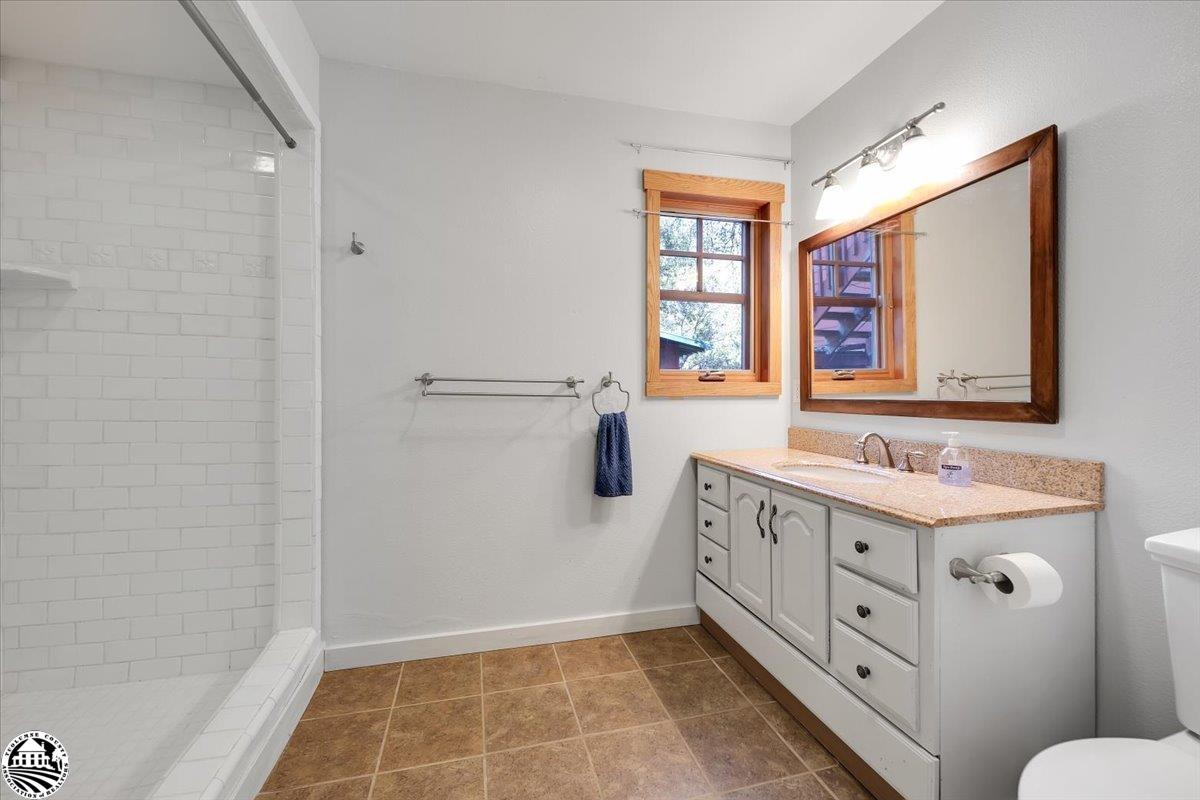 22727 Ridgemont