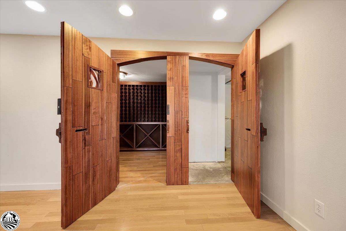 22727 Ridgemont