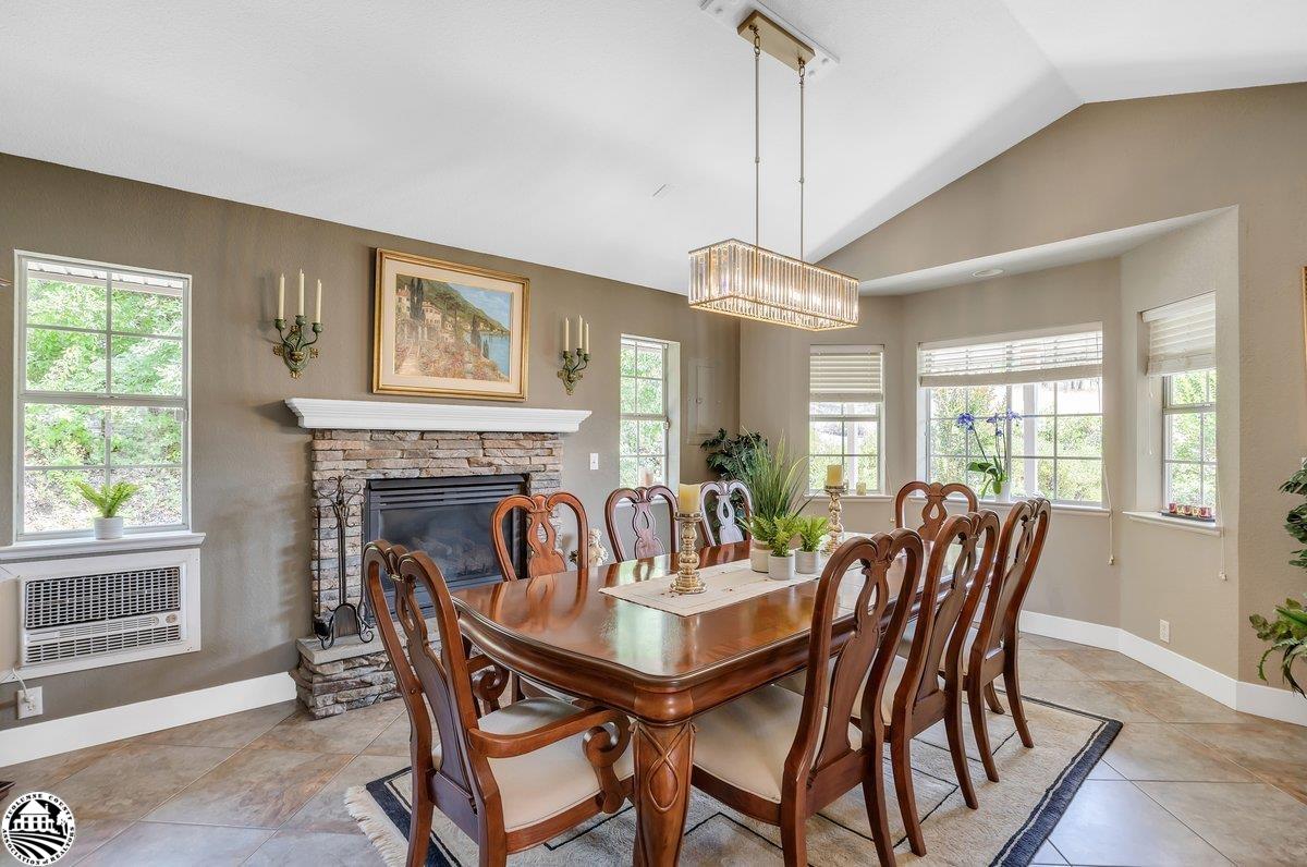12954 Sunnyhill