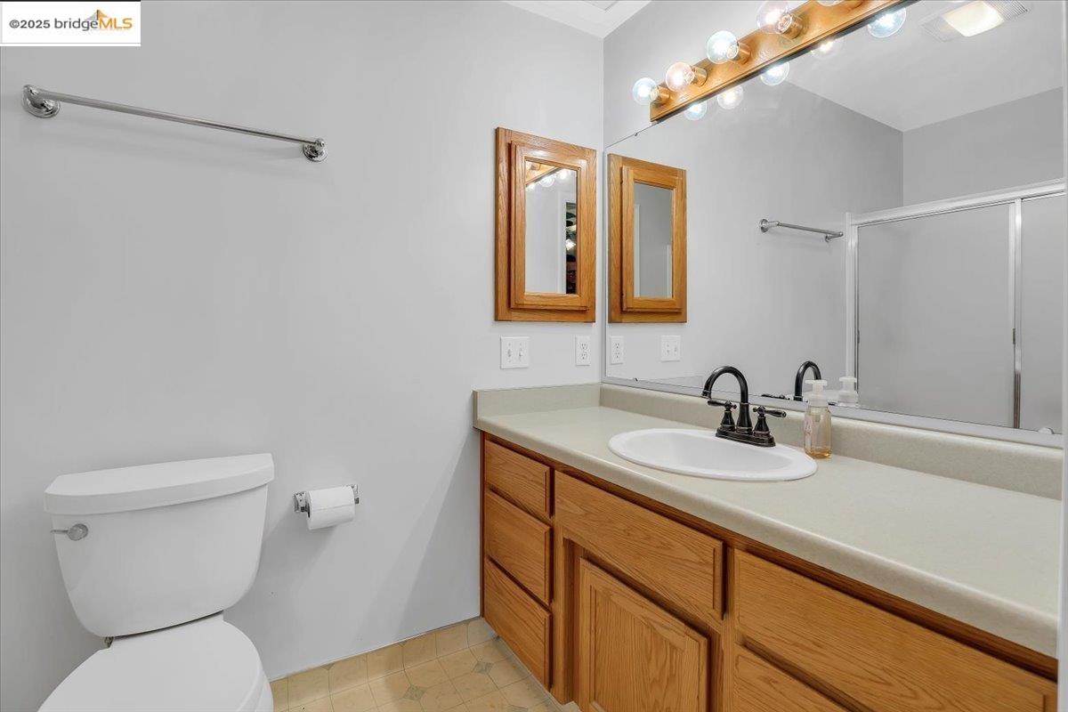 17424 Livermore CT