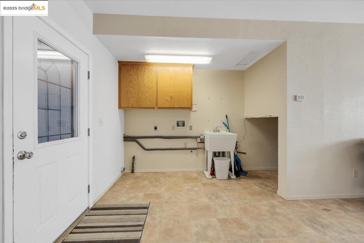 17424 Livermore CT