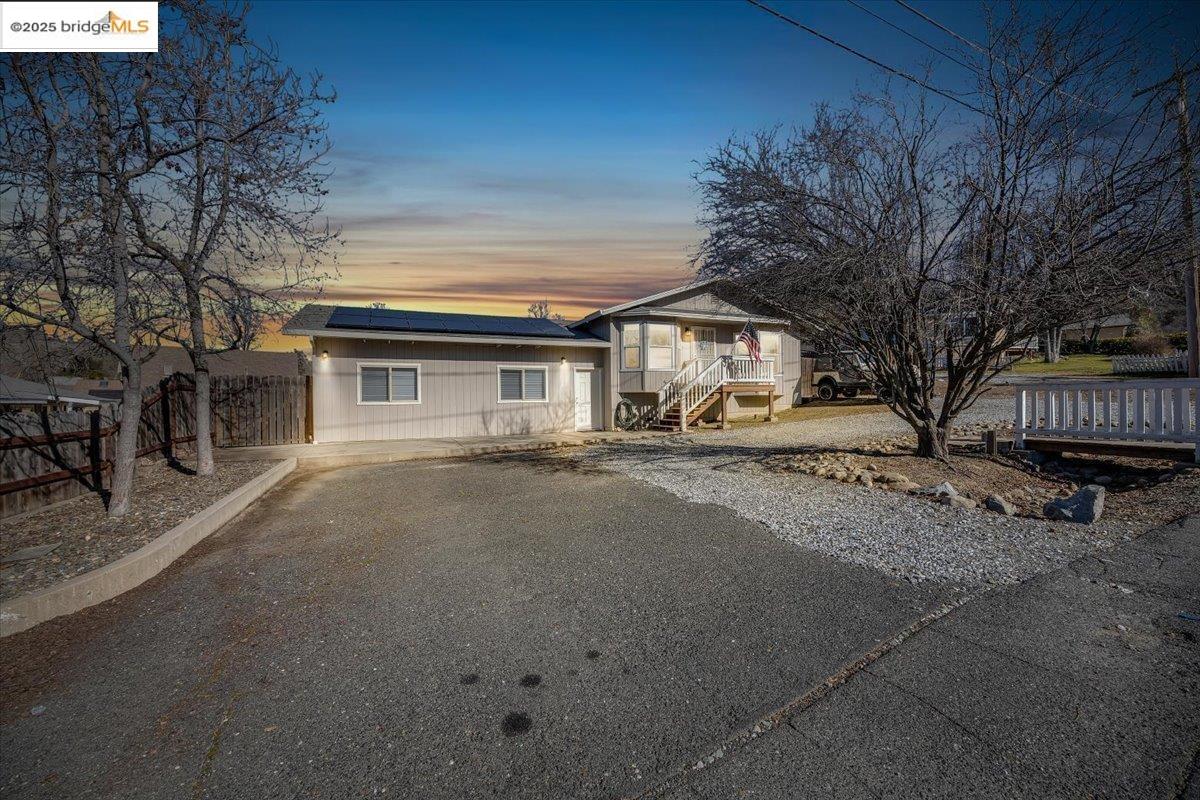 17424 Livermore CT