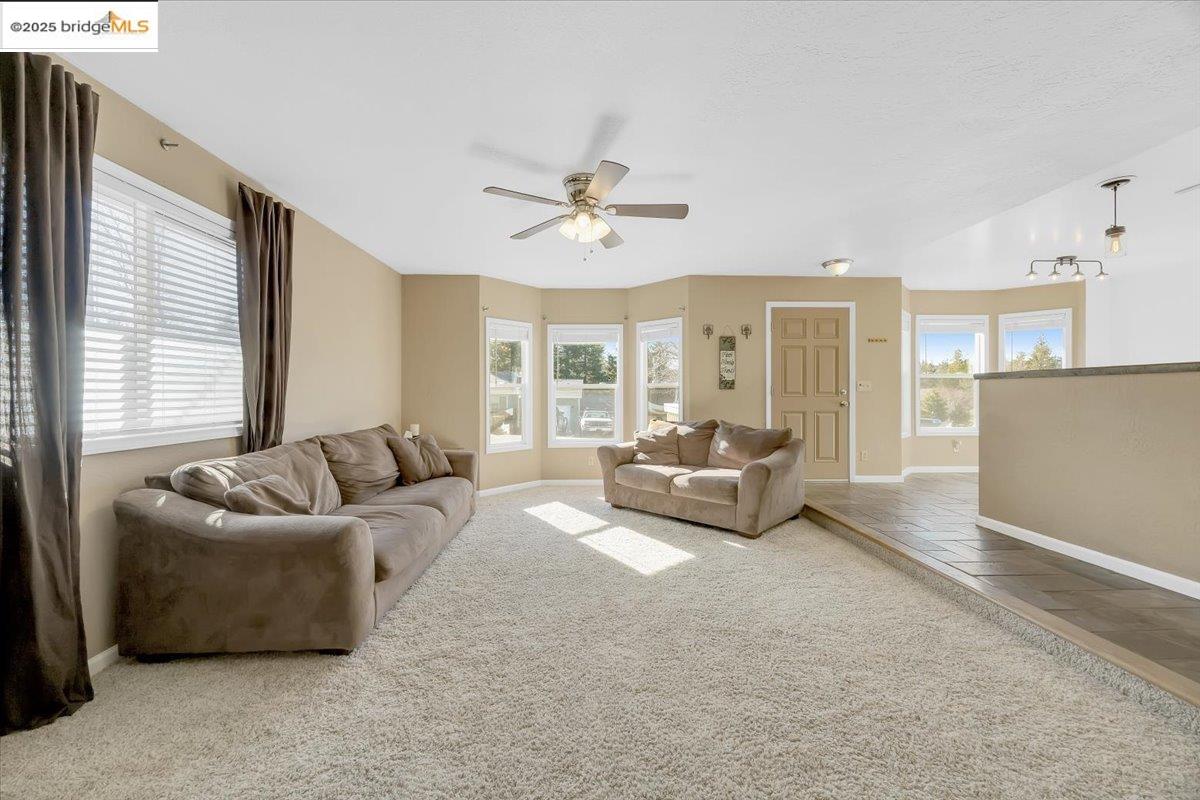 17424 Livermore CT