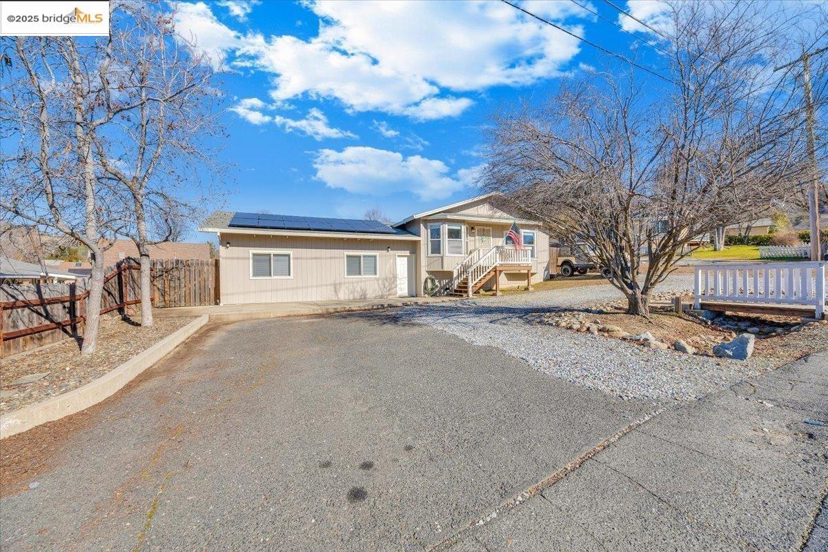 17424 Livermore CT