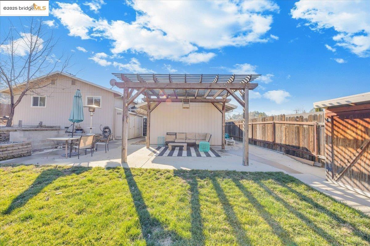 17424 Livermore CT