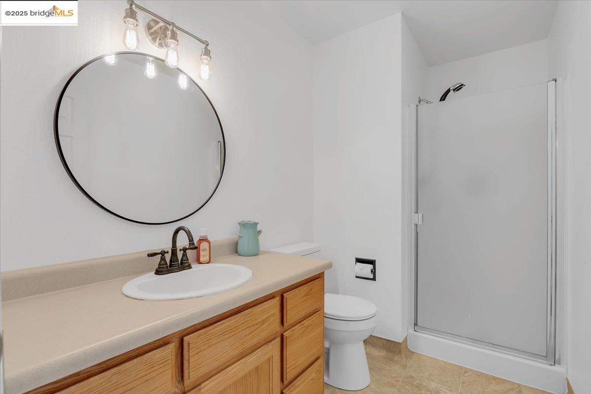 17424 Livermore CT