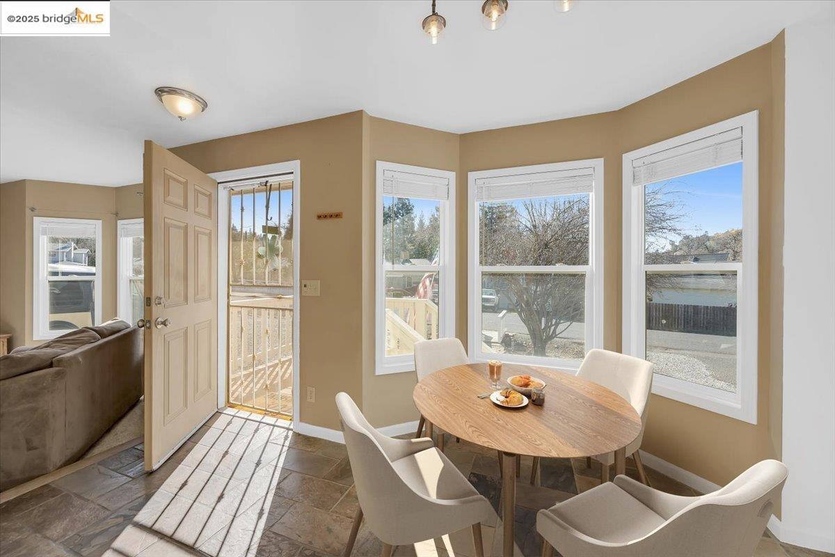 17424 Livermore CT
