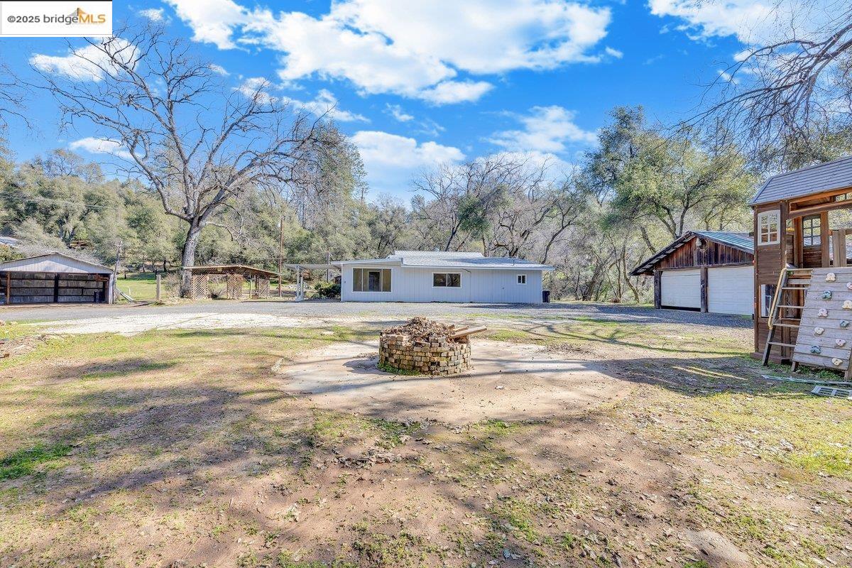 18889 Black Oak Rd