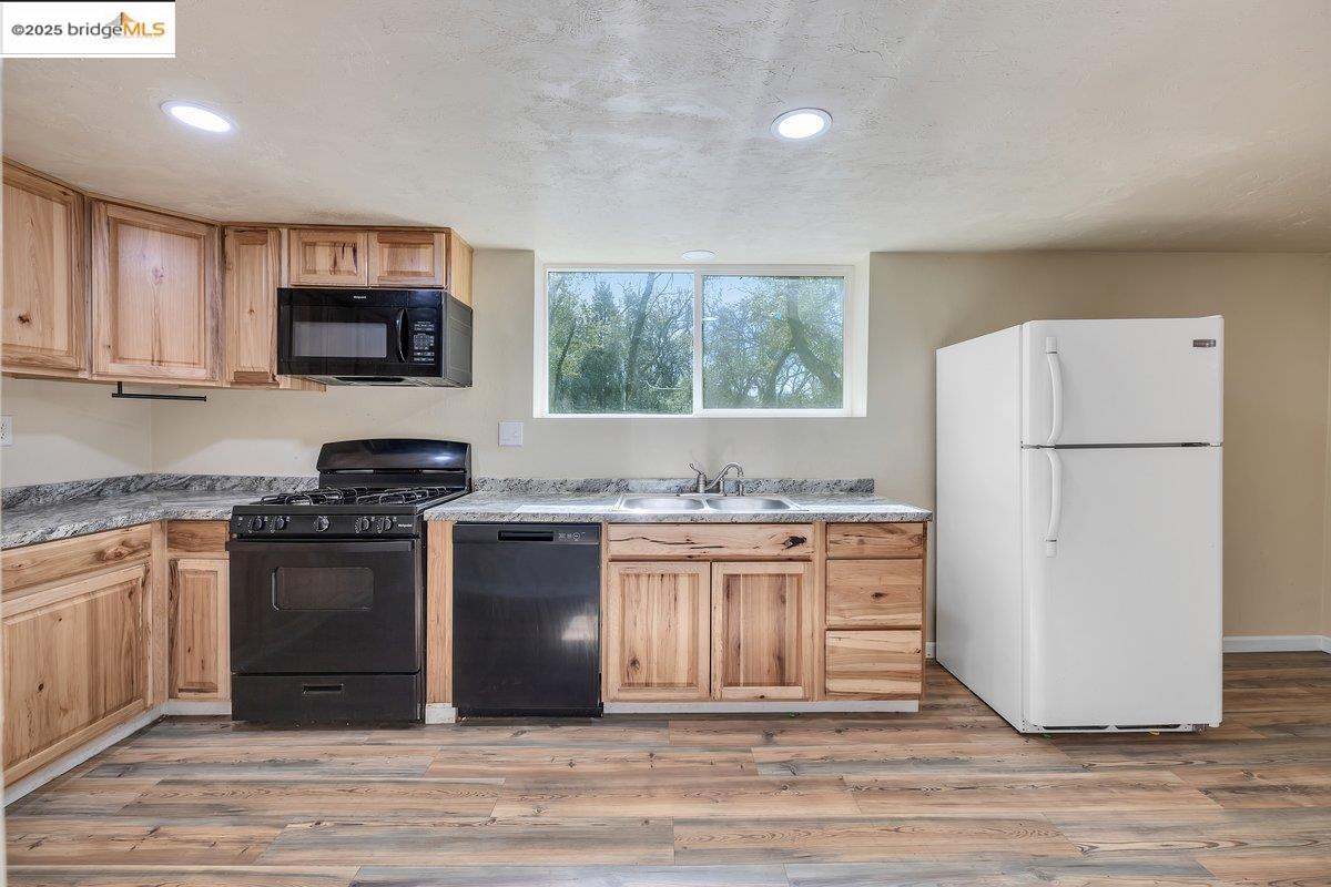 18889 Black Oak Rd
