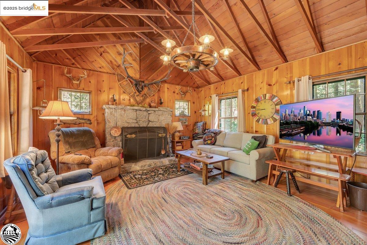 269 Meadowview