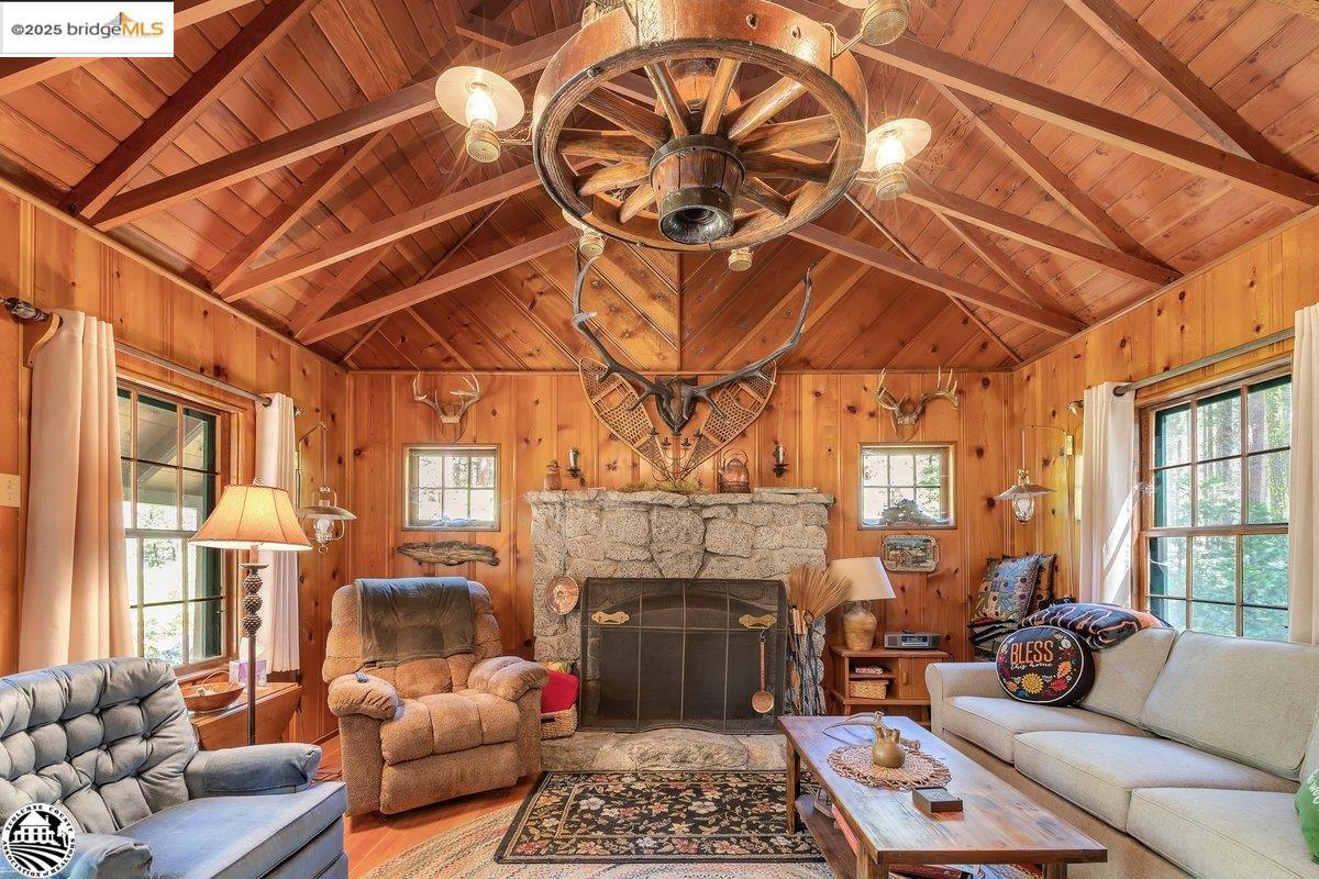 269 Meadowview