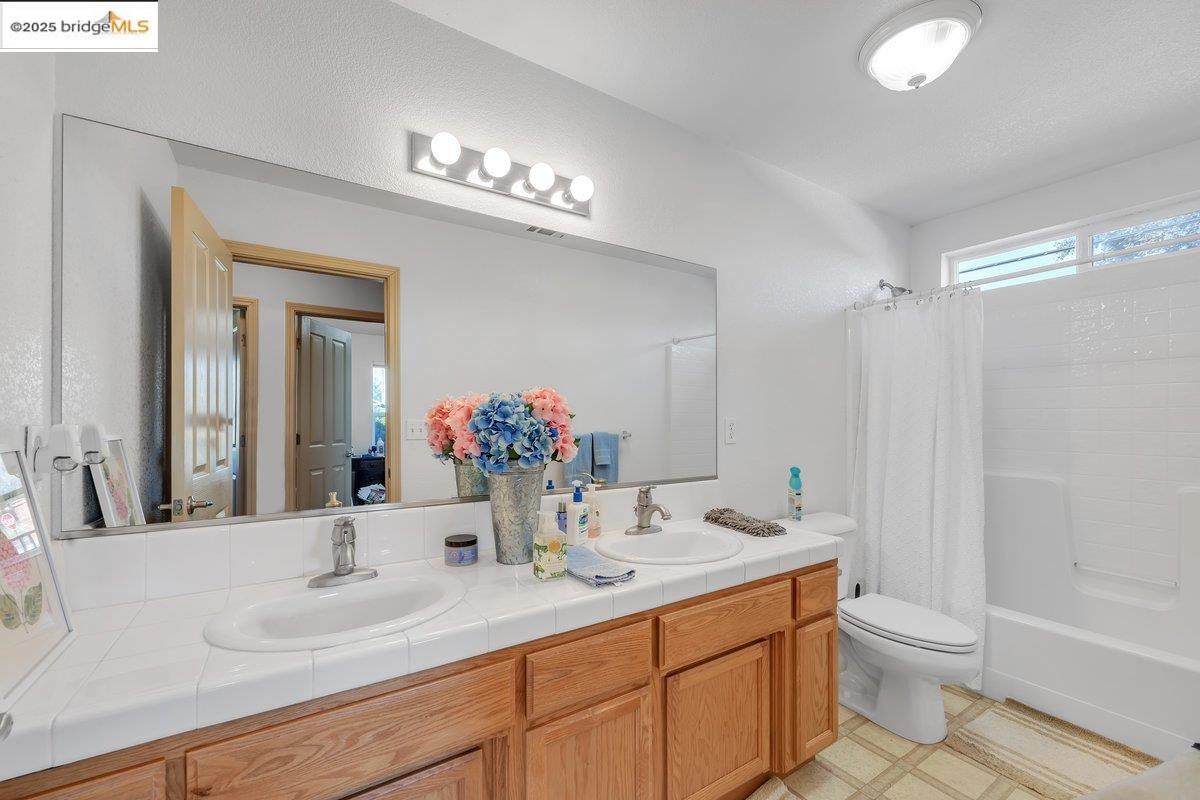 10813 Countryside Ct