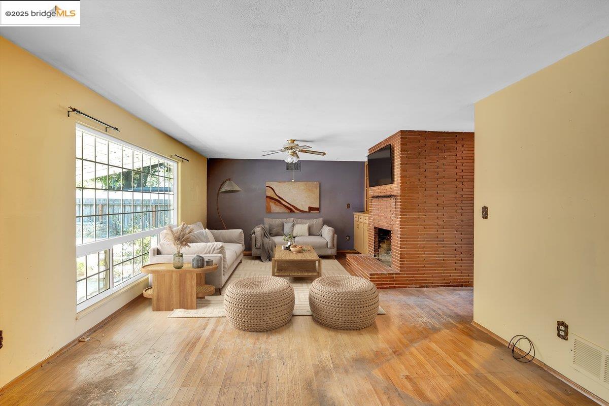 1702 Sherwood Ave