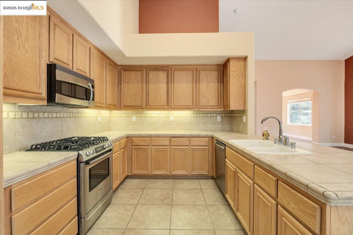 21662 Paseo De Los Portales